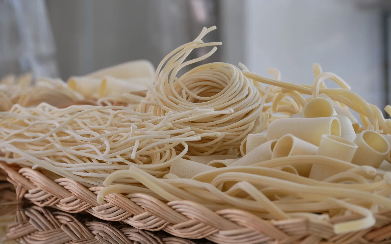 La pasta durante la lenta essiccazione